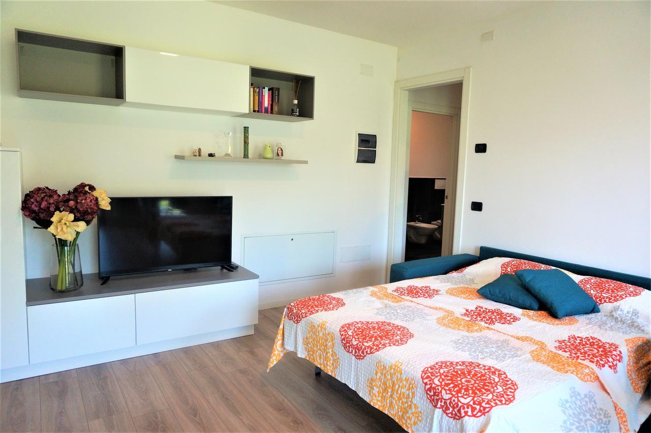 Apartament Deluxe Mayde Apartment Riva del Garda Exterior photo