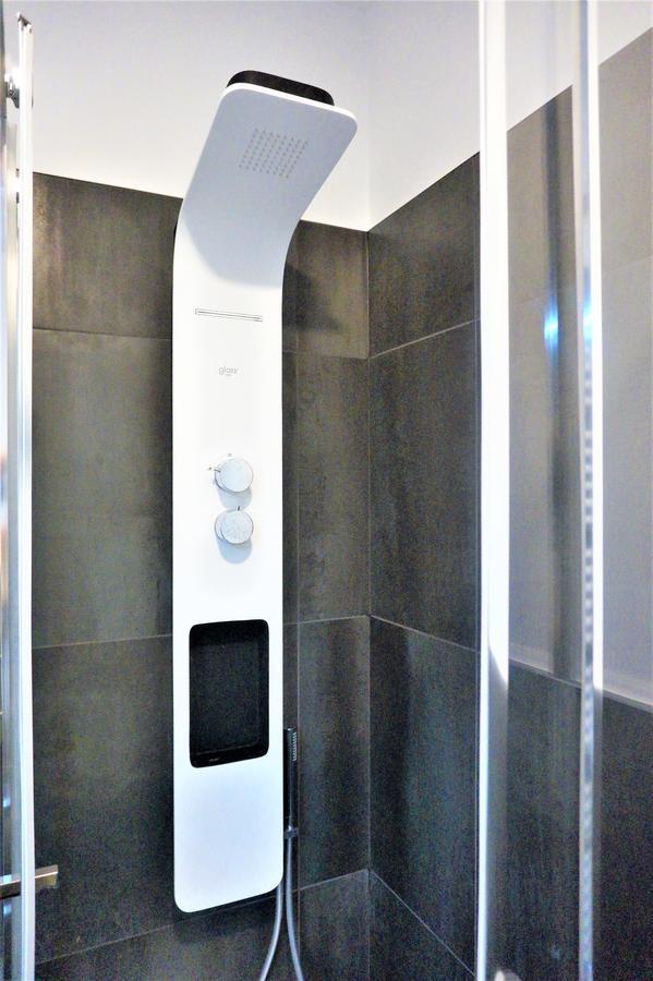 Apartament Deluxe Mayde Apartment Riva del Garda Exterior photo